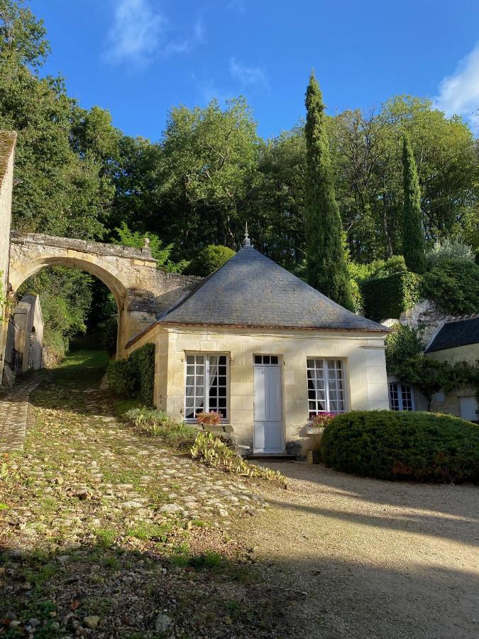 Bed & Breakfast Chateau De Nazelles-Negron
