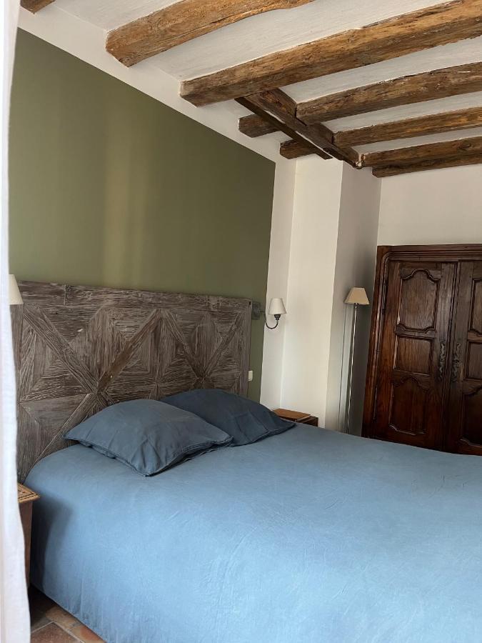 Bed & Breakfast Chateau De Nazelles-Negron