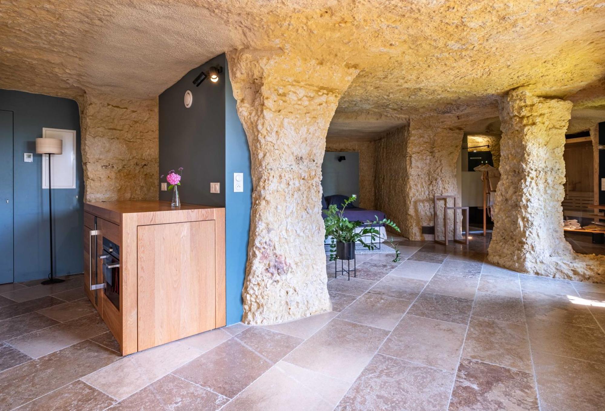 Chateau De Bed & Breakfast Nazelles-Negron